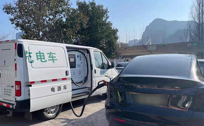 延安汽车搭电